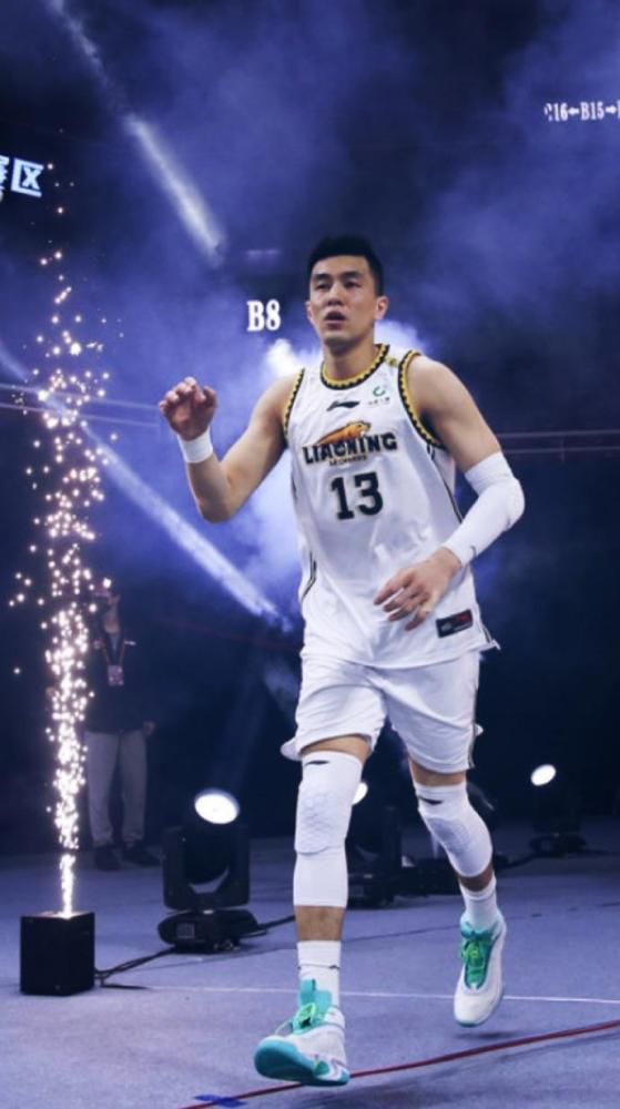 王小鲁:你个人认同哪个宗教，或者说哪个宗教对你来说比较有亲和力?王小帅:我没有一个特别地去相信，没有比如基督教的受洗，或者佛教的皈依，但是我都去尊重。